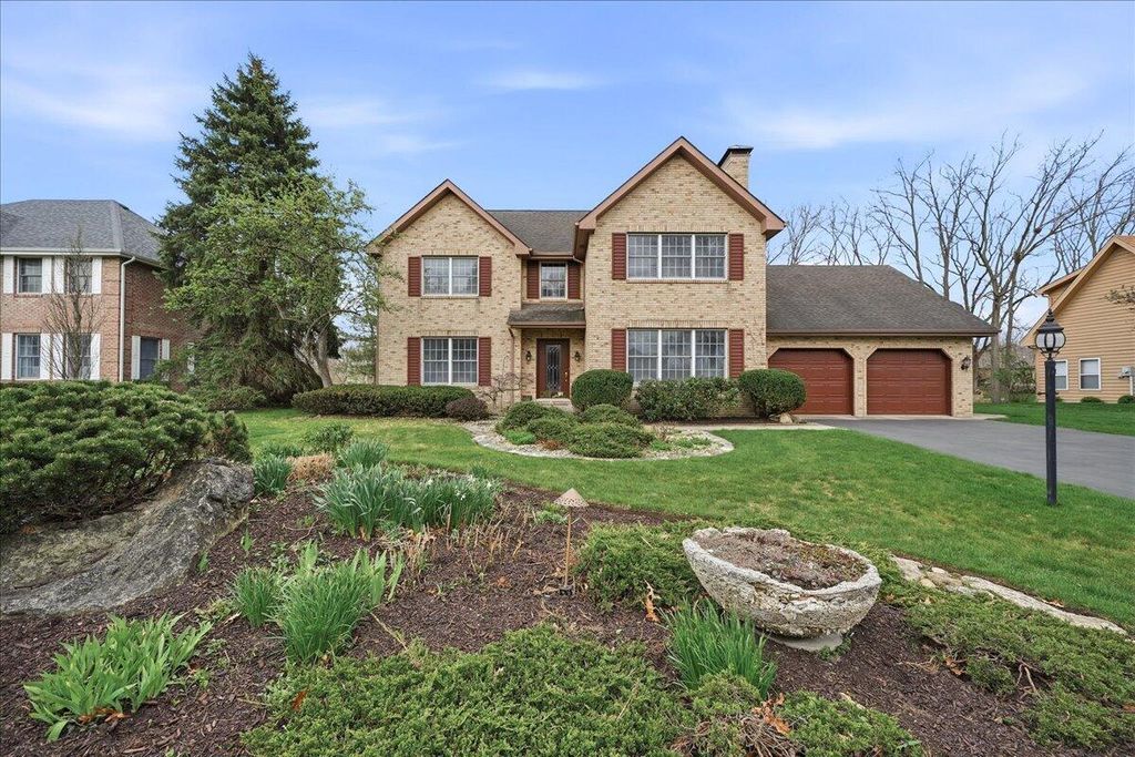 Photo of 404 Westchester Lane, Valparaiso, IN 46385 (MLS # 837152)