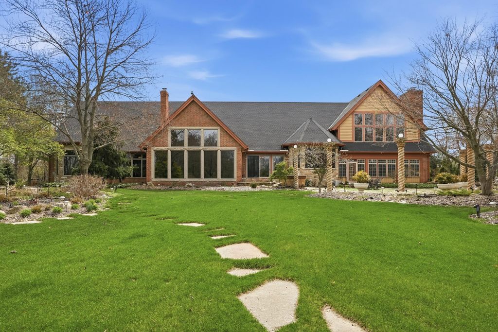 Photo of 8315 Meadow Lane, Saint John, IN 46373 (MLS # 837028)