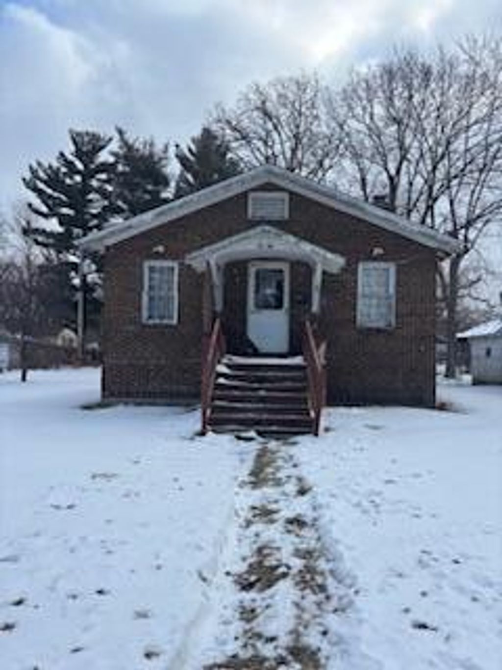 Photo of 2721 Elkhart St, Lake Station, IN 46405 (MLS # 836419)