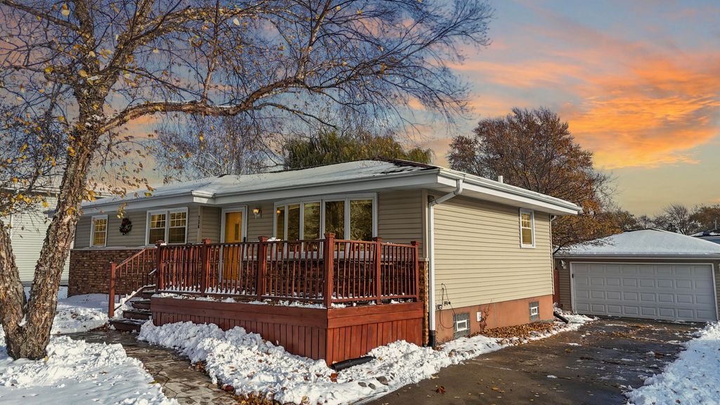 Photo of 736 Cottonwood Drive, Dyer, IN 46311 (MLS # 831673)