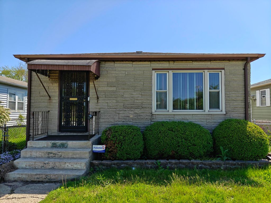 Photo of 1027 Central Avenue, Gary, IN 46407 (MLS # 839098)