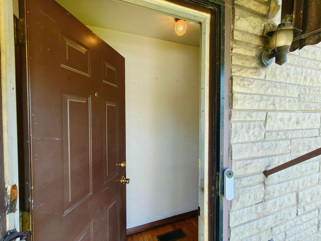 Photo of 1027 Central Avenue, Gary, IN 46407 (MLS # 839098)