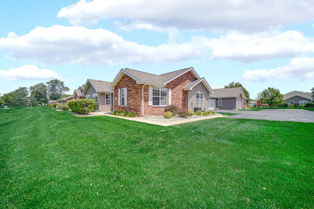 Photo of 1024 N Woodlawn Avenue, Griffith, IN 46319 (MLS # 841792)