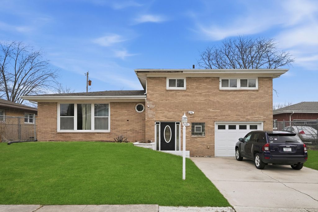 Photo of 5335 Buchanan Street, Merrillville, IN 46410 (MLS # 835508)