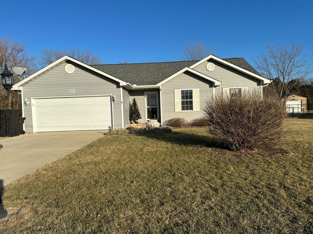 Photo of 11869 Salyer Drive, Wheatfield, IN 46392 (MLS # 832871)