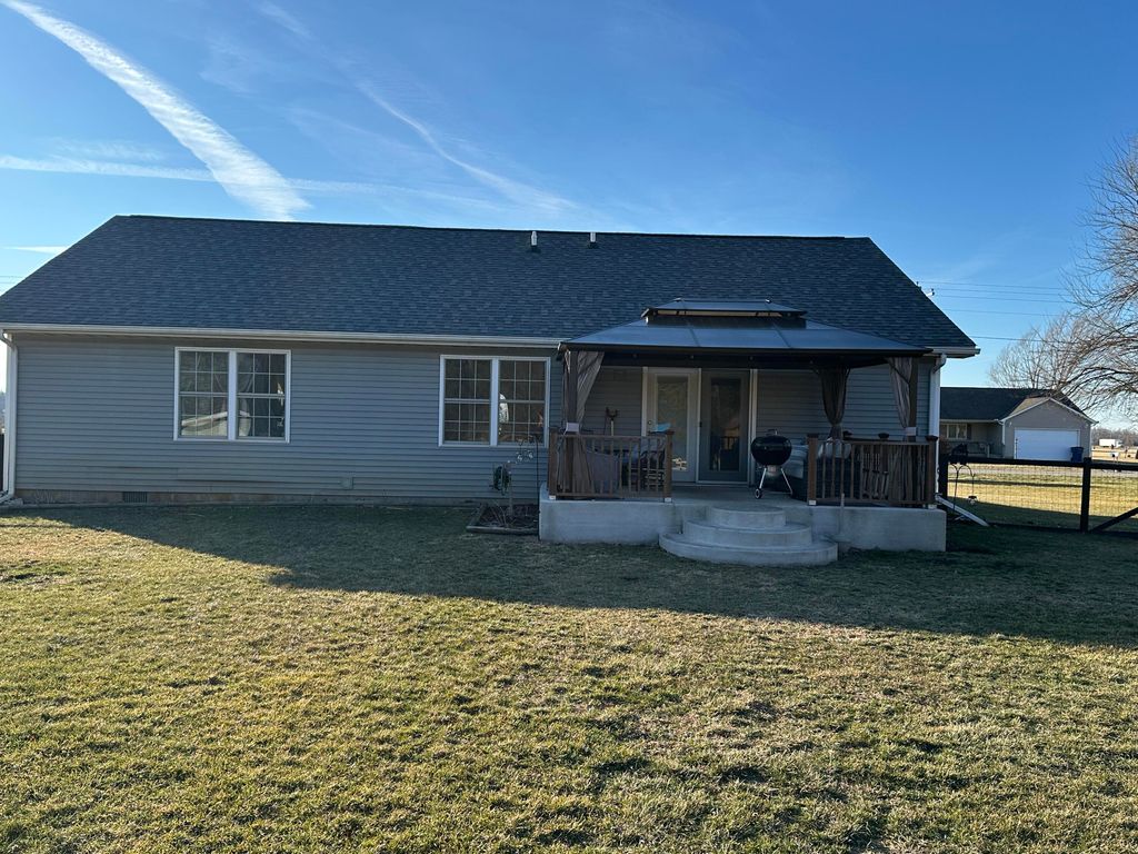 Photo of 11869 Salyer Drive, Wheatfield, IN 46392 (MLS # 832871)