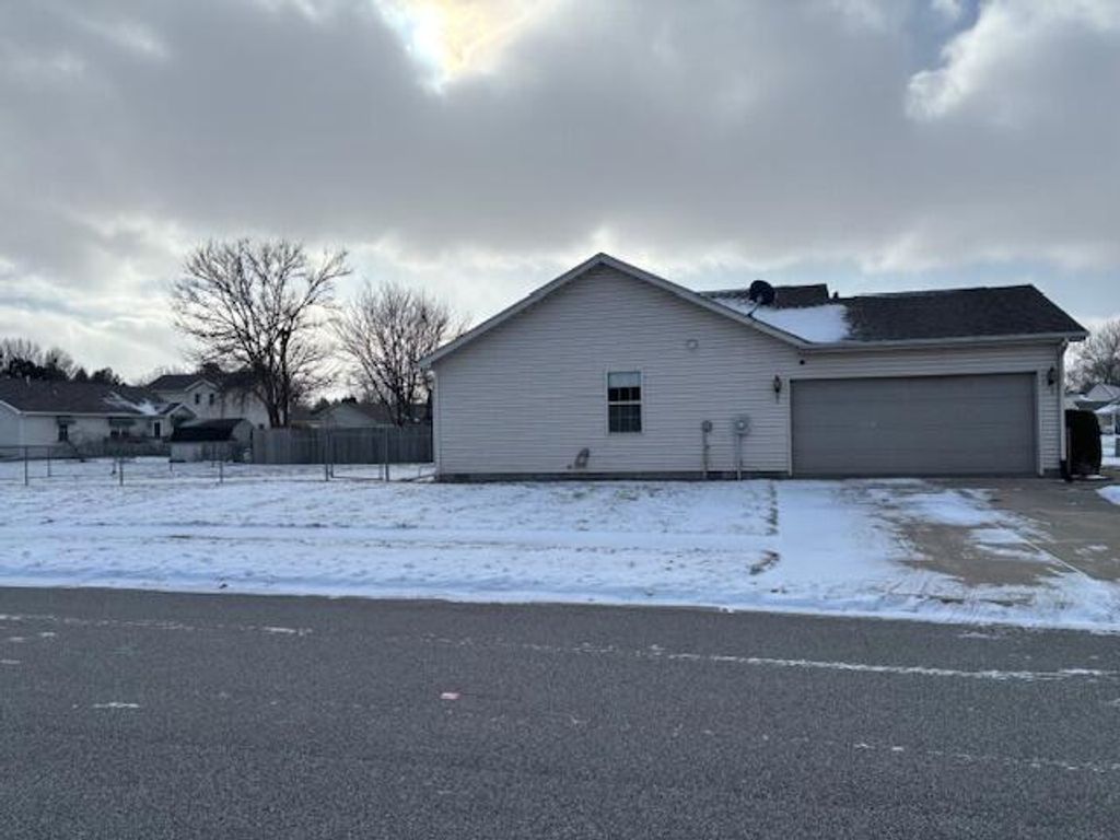 Photo of 401 S Sutton Avenue, Kouts, IN 46347 (MLS # 832914)