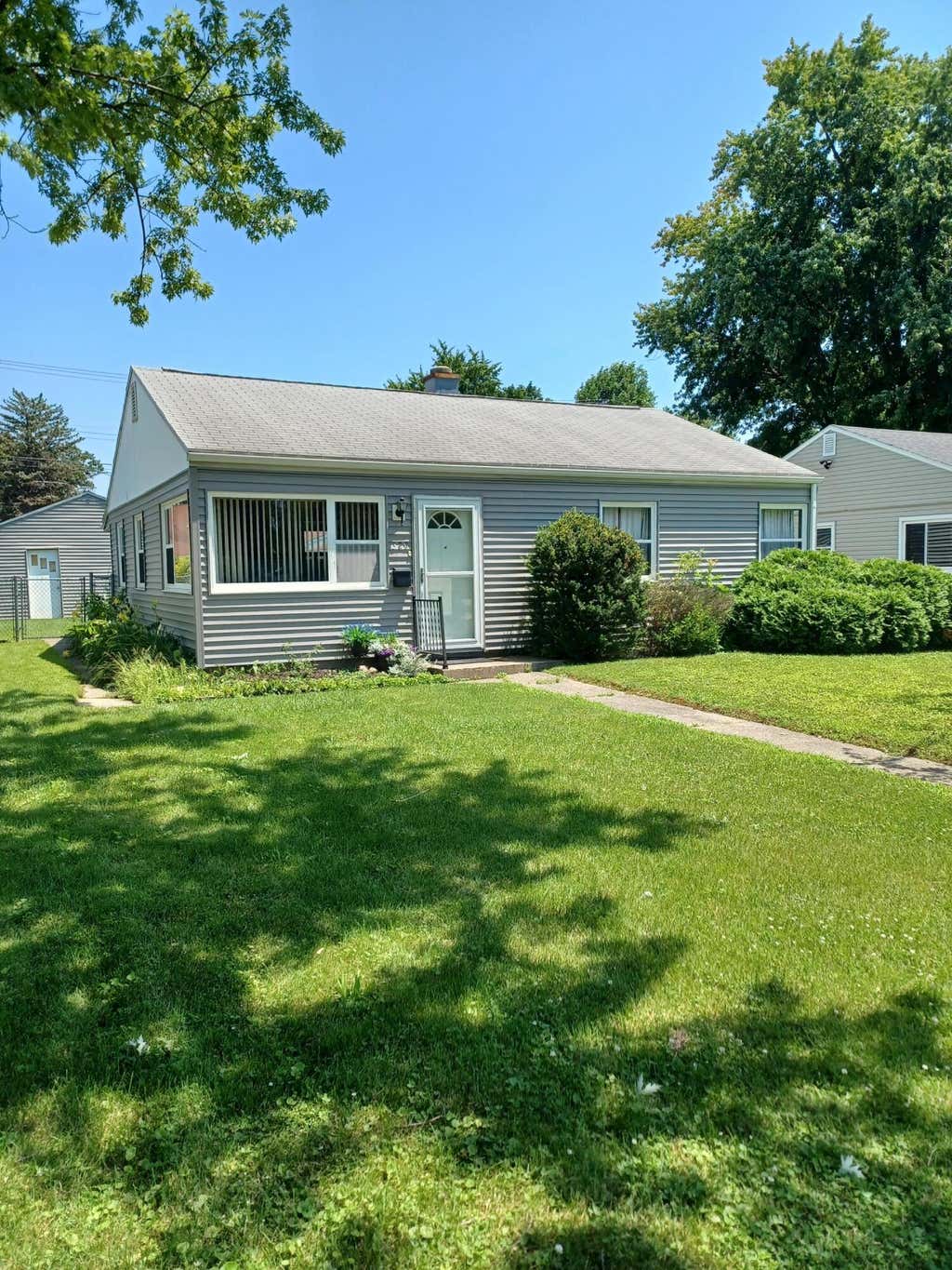 Photo of 329 N Virginia Street, Hobart, IN 46342 (MLS # 842639)
