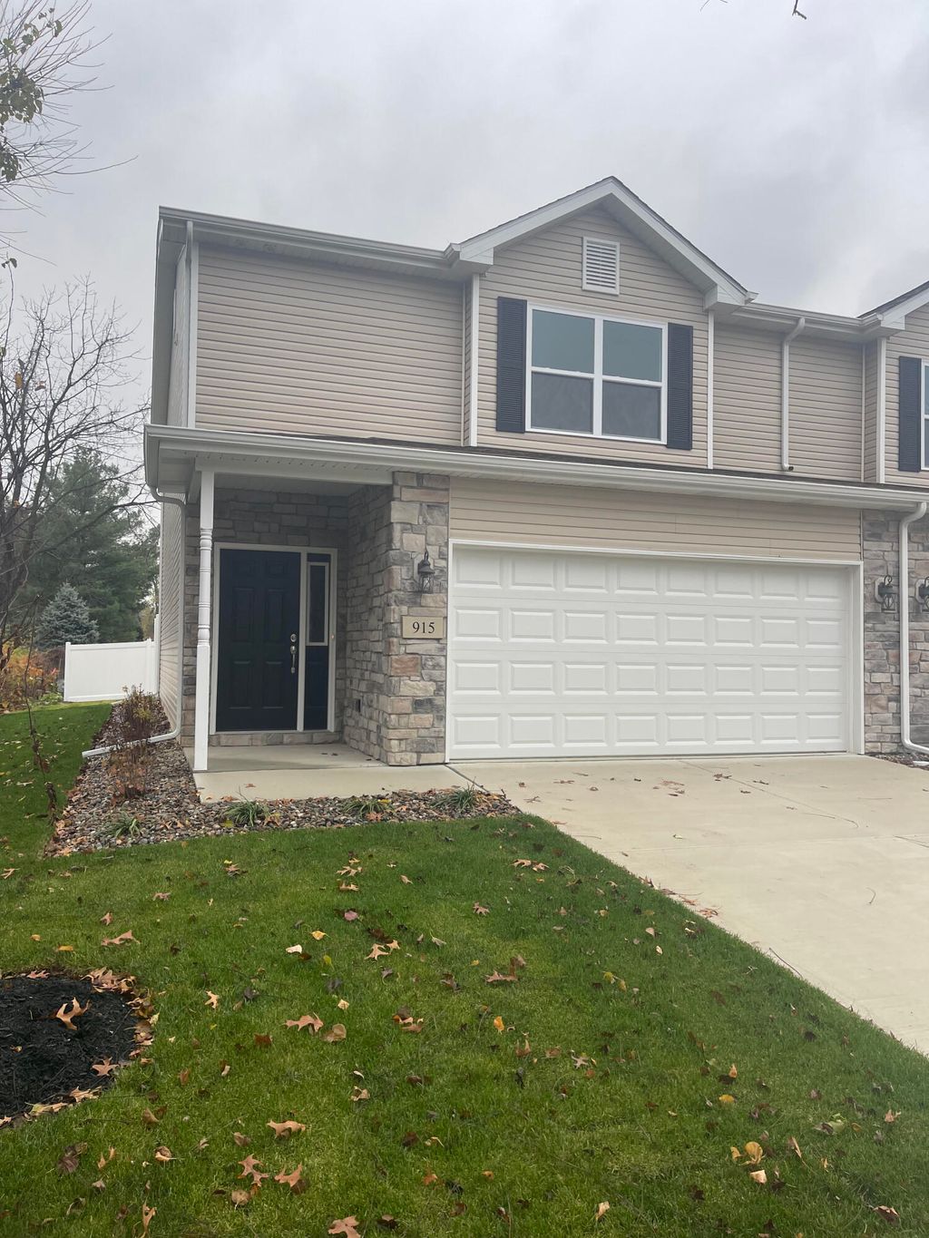 Photo of 915 Paula Court, Hobart, IN 46342 (MLS # 834805)