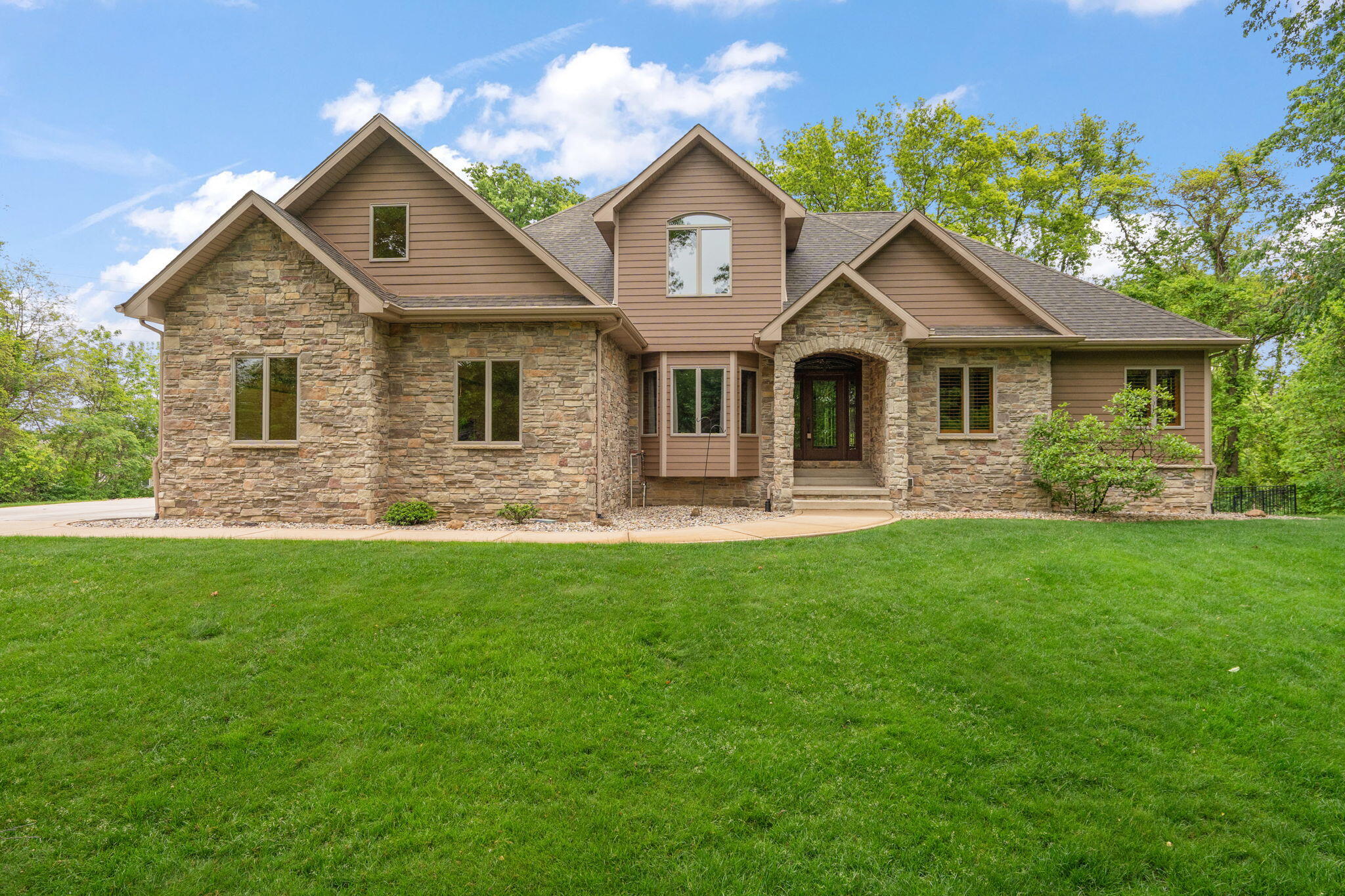 64 Nicholas Drive