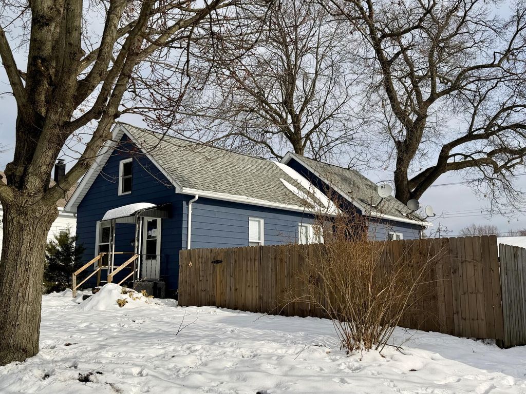 Photo of 1814 Elston Street, Michigan City, IN 46360 (MLS # 831985)