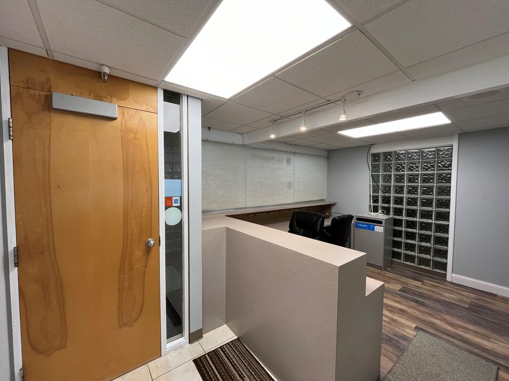 Photo of 401 Wall Street #H, Valparaiso, IN 46383 (MLS # 834462)