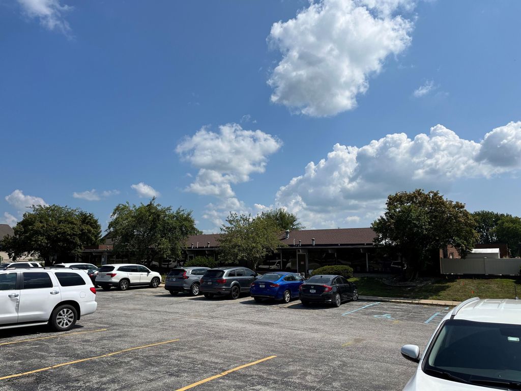 Photo of 401 Wall Street #H, Valparaiso, IN 46383 (MLS # 834462)