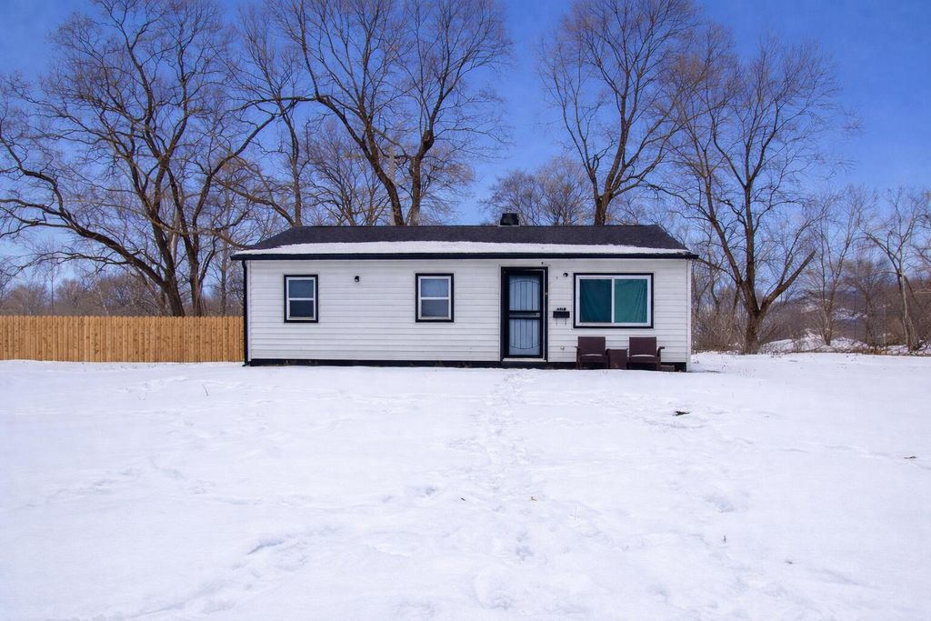 Photo of 5617 E 13th Place, Gary, IN 46403 (MLS # 834222)
