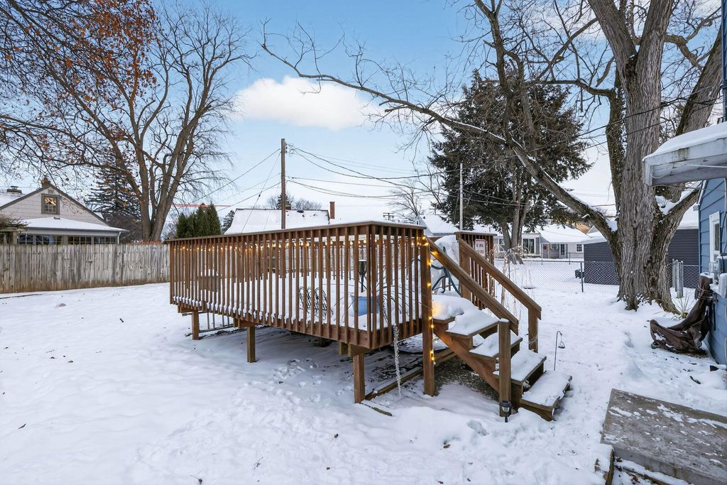 Photo of 1027 Fox Street, La Porte, IN 46350 (MLS # 832478)