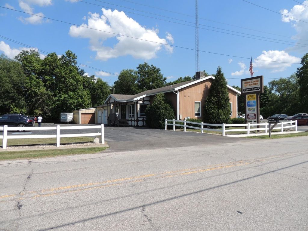 Photo of 457 S Campbell Street, Valparaiso, IN 46385 (MLS # 825991)