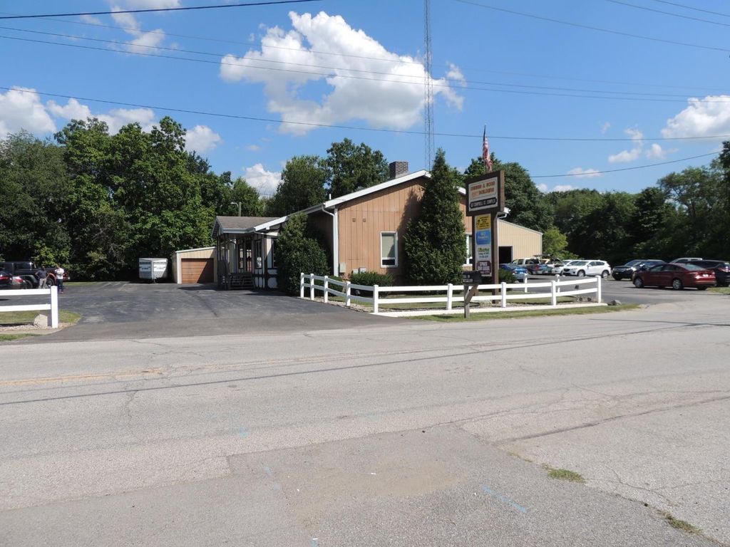 Photo of 457 S Campbell Street, Valparaiso, IN 46385 (MLS # 825991)