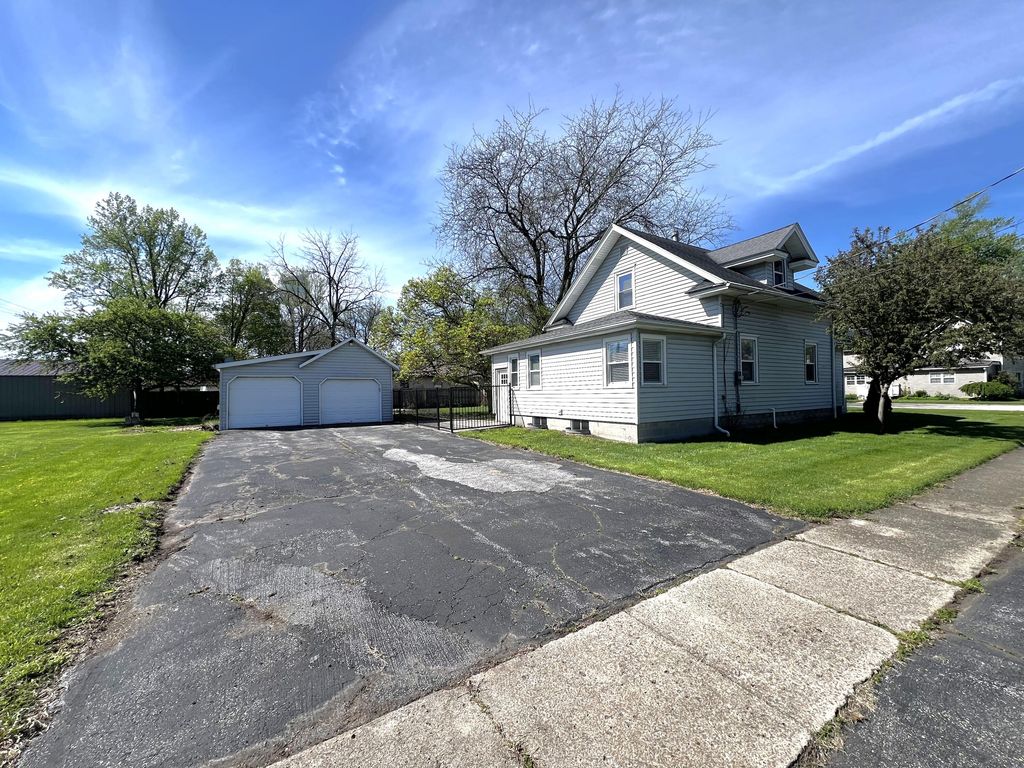 Photo of 135 N Rachel Street, Rensselaer, IN 47978 (MLS # 837422)