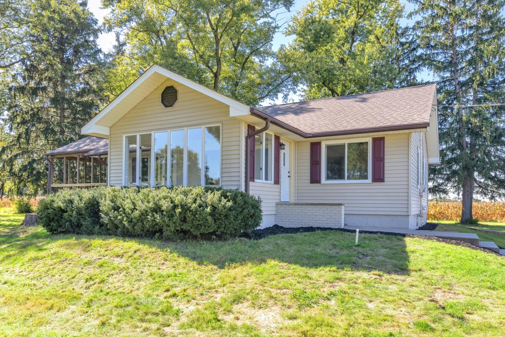 Photo of 13020 N 1000 W, DeMotte, IN 46310 (MLS # 846322)