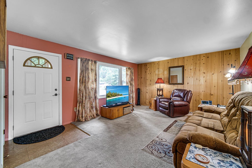 Photo of 632 Old Forge Road, Valparaiso, IN 46385 (MLS # 845862)