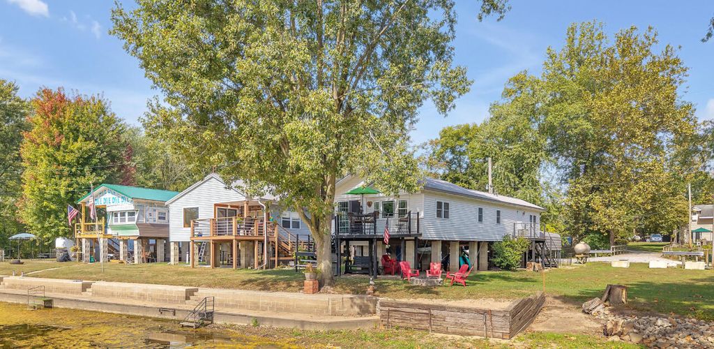 Photo of 6760 E Leisure Court, Monticello, IN 47960 (MLS # 836818)