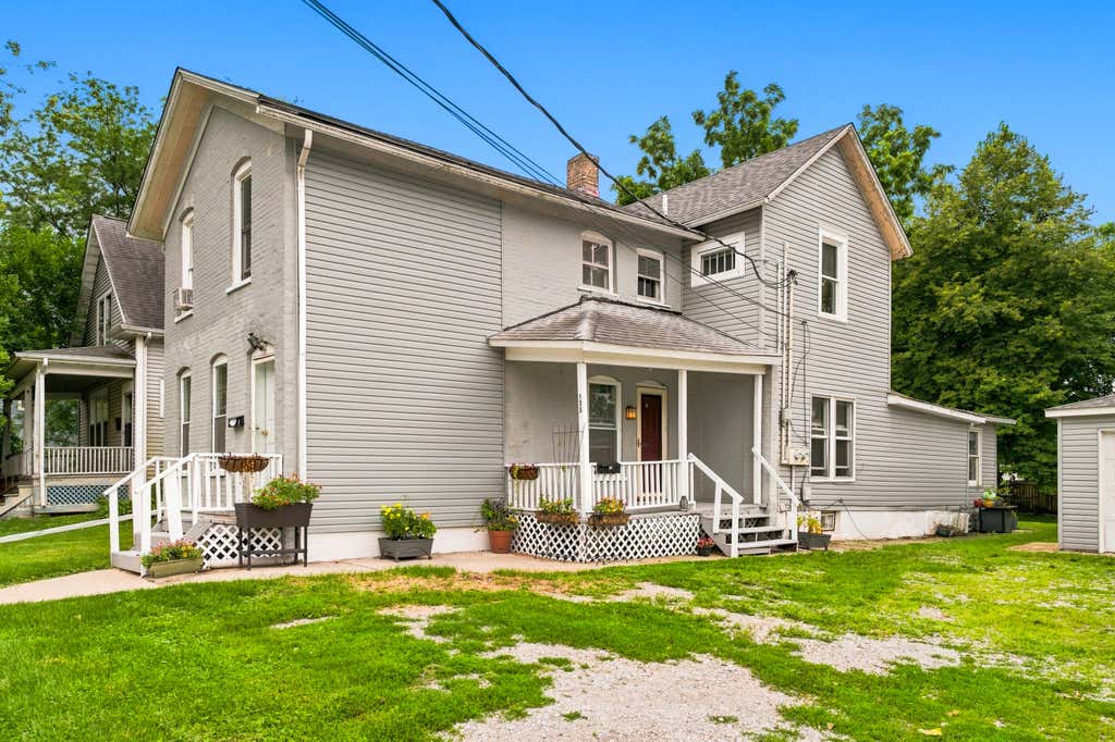 Photo of 133 N Jackson Street, Crown Point, IN 46307 (MLS # 843555)