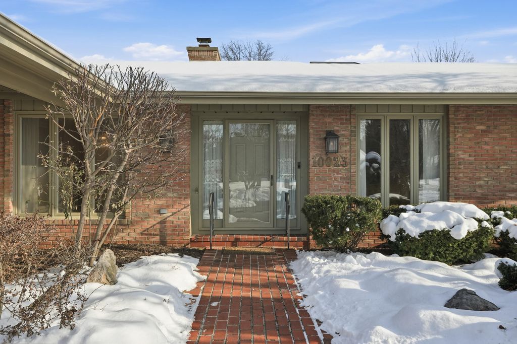 Photo of 10023 Redbud Road, Munster, IN 46321 (MLS # 831834)