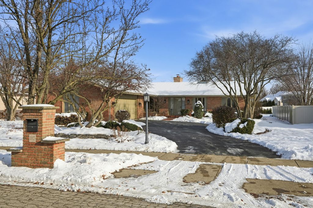 Photo of 10023 Redbud Road, Munster, IN 46321 (MLS # 831834)