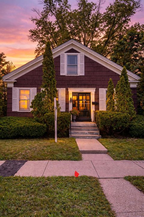 1025 Indiana Avenue, La Porte, IN 46350 - #: 826875