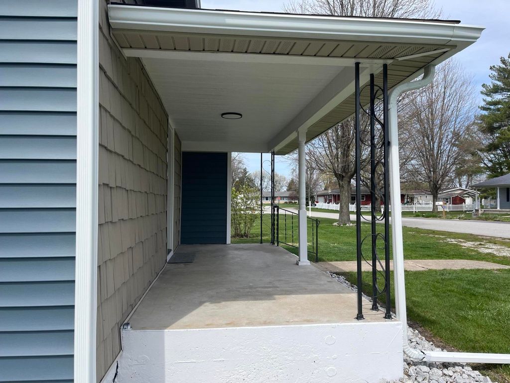 Photo of 204 N Columbia Street, Francesville, IN 47946 (MLS # 836688)