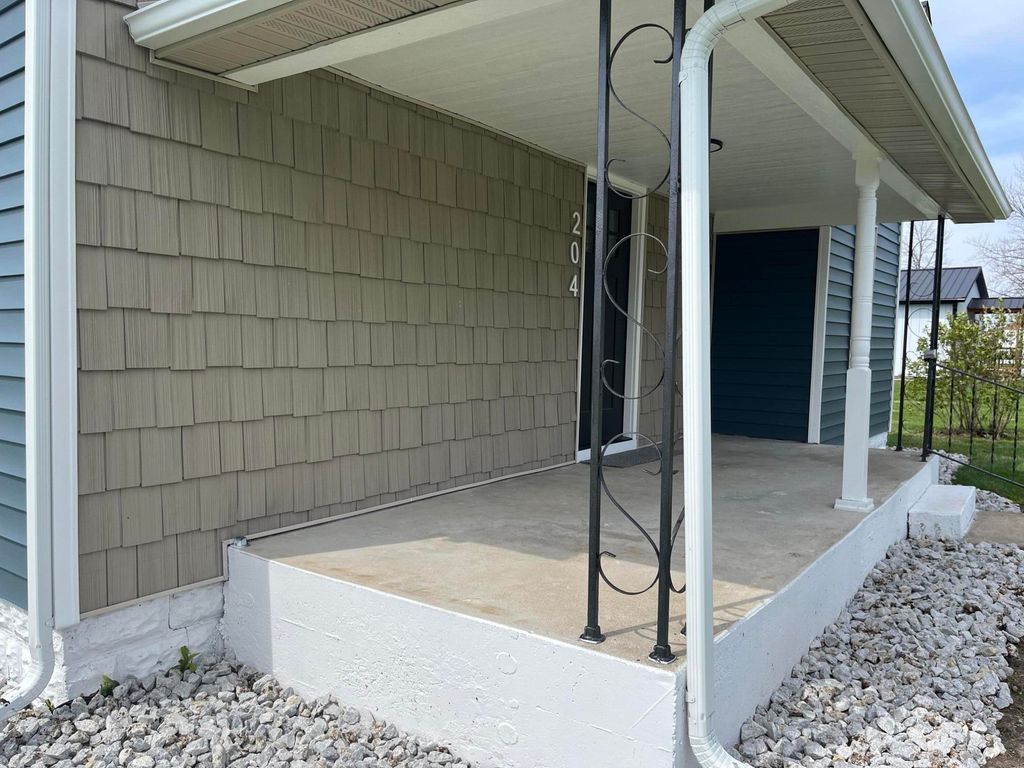 Photo of 204 N Columbia Street, Francesville, IN 47946 (MLS # 836688)