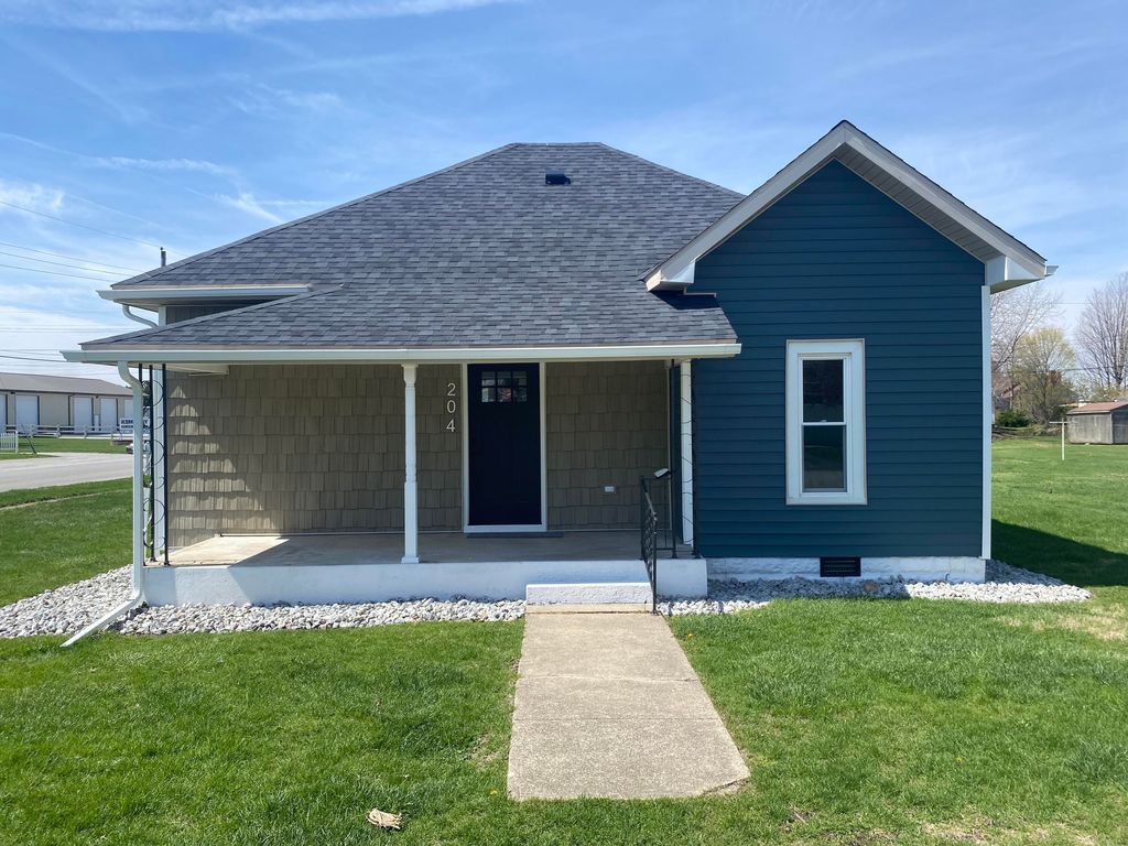 Photo of 204 N Columbia Street, Francesville, IN 47946 (MLS # 836688)
