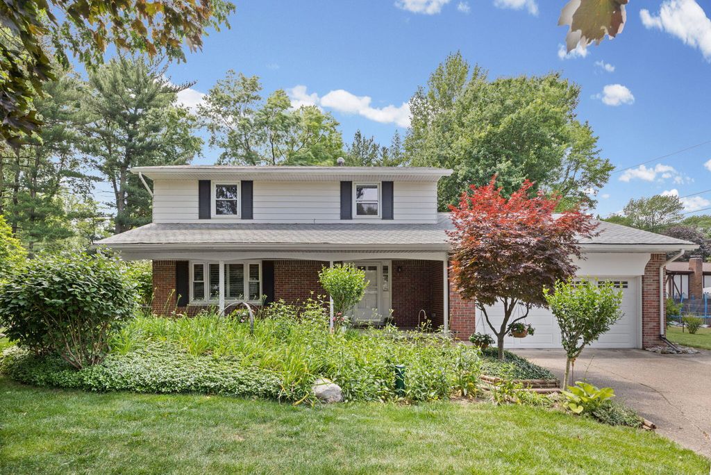 Photo of 2579 Nottingham Place, West Lafayette, IN 47906 (MLS # 841122)