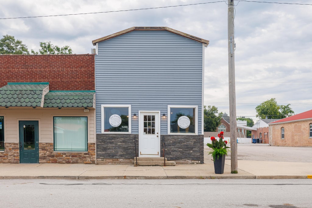 Photo of 215 E State Street, Morocco, IN 47963 (MLS # 844585)