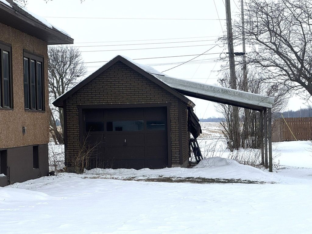 Photo of 105 E Allen Street, Kentland, IN 47951 (MLS # 831657)