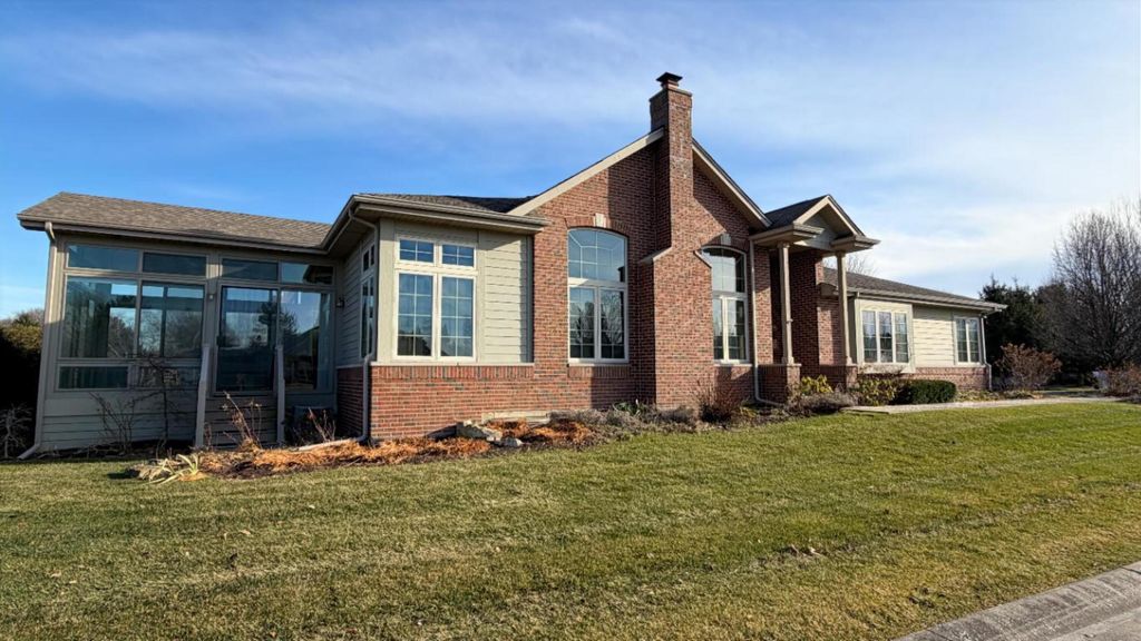 Photo of 3223 N Briar Leaf Court, La Porte, IN 46350 (MLS # 832865)