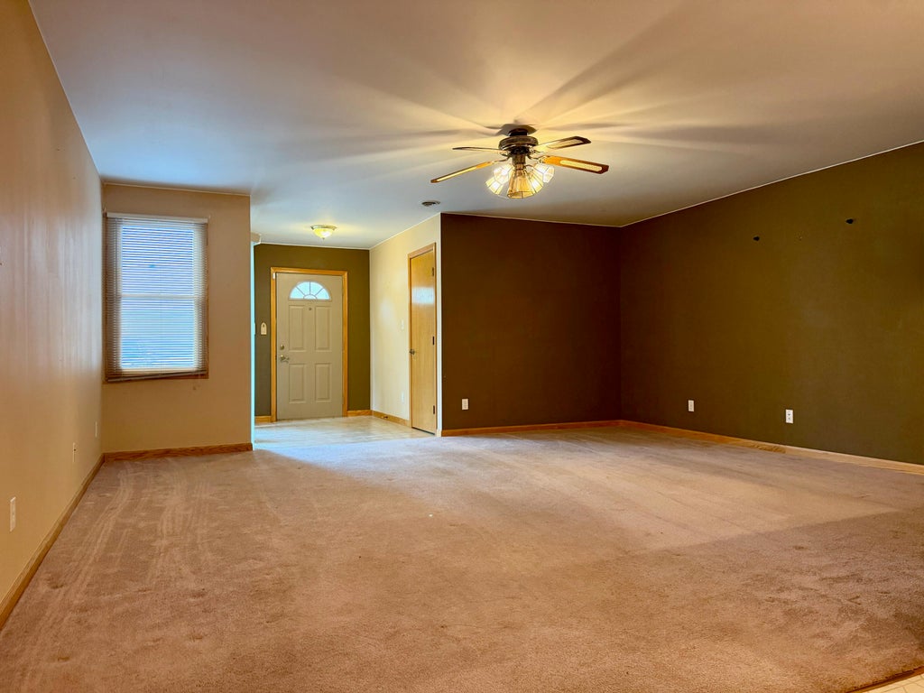 Photo of 1385 Young Drive, Crown Point, IN 46307 (MLS # 840701)