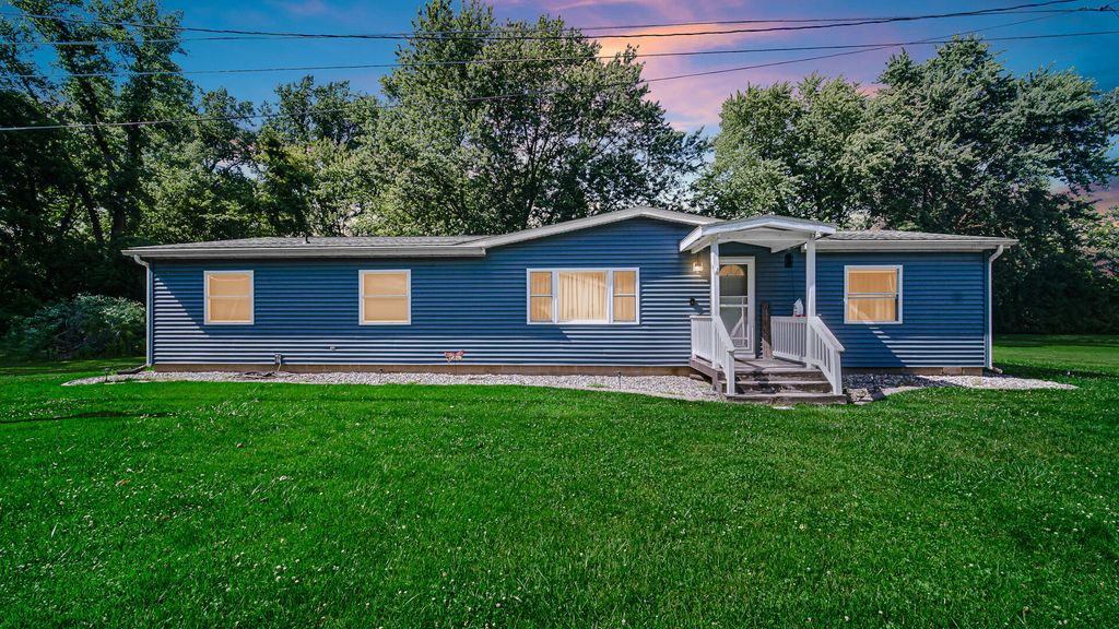 Photo of 115 Fir Street, Walkerton, IN 46574 (MLS # 841032)