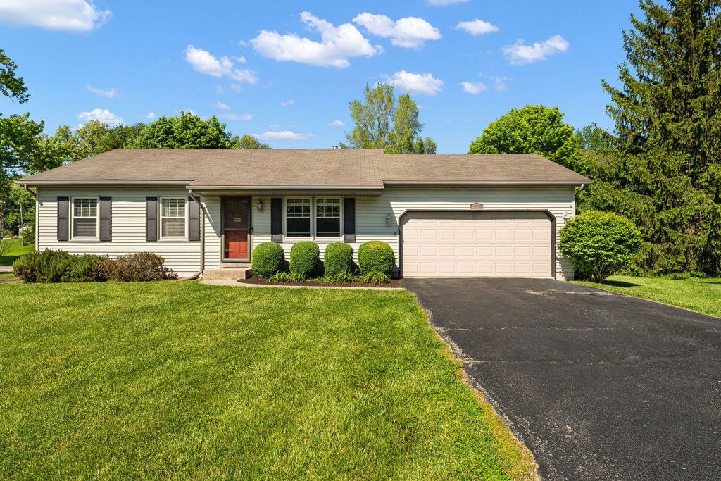 Photo of 2156 St Joseph Lane, Valparaiso, IN 46385 (MLS # 839216)