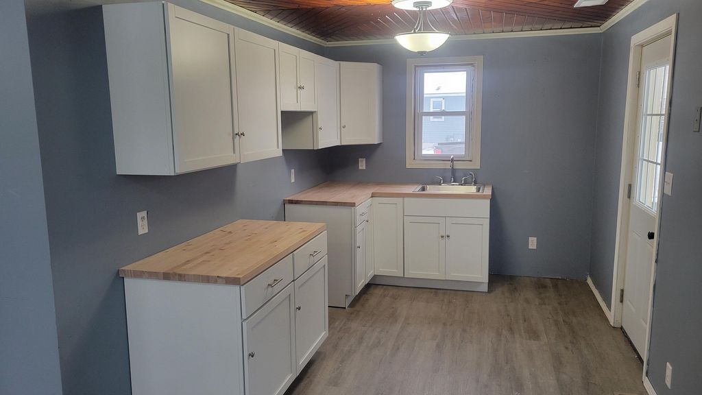 Photo of 1369 Federal Avenue, La Porte, IN 46350 (MLS # 831971)