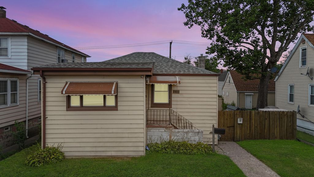 Photo of 2804 Schrage Avenue, Whiting, IN 46394 (MLS # 836986)