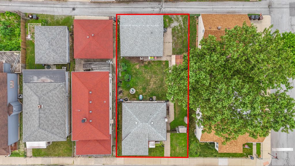 Photo of 2804 Schrage Avenue, Whiting, IN 46394 (MLS # 836986)