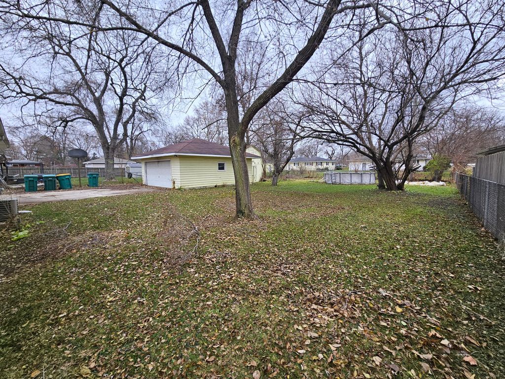 Photo of 5910 Arthur Street, Merrillville, IN 46410 (MLS # 831281)