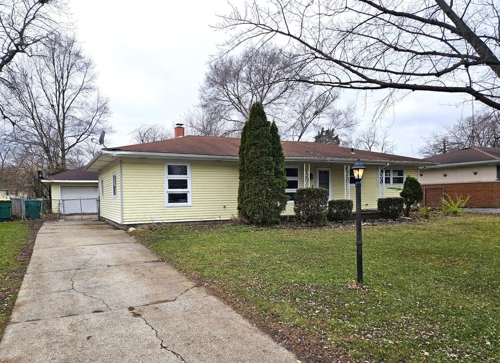 Photo of 5910 Arthur Street, Merrillville, IN 46410 (MLS # 831281)