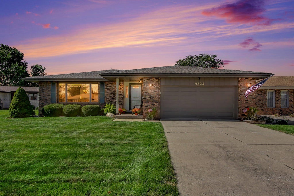 Photo of 9324 4th Street, Highland, IN 46322 (MLS # 846601)