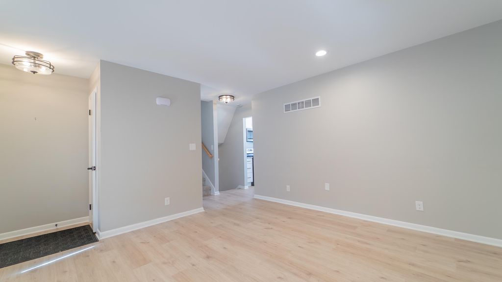 Photo of 840 Appletree Drive, Schererville, IN 46375 (MLS # 835581)