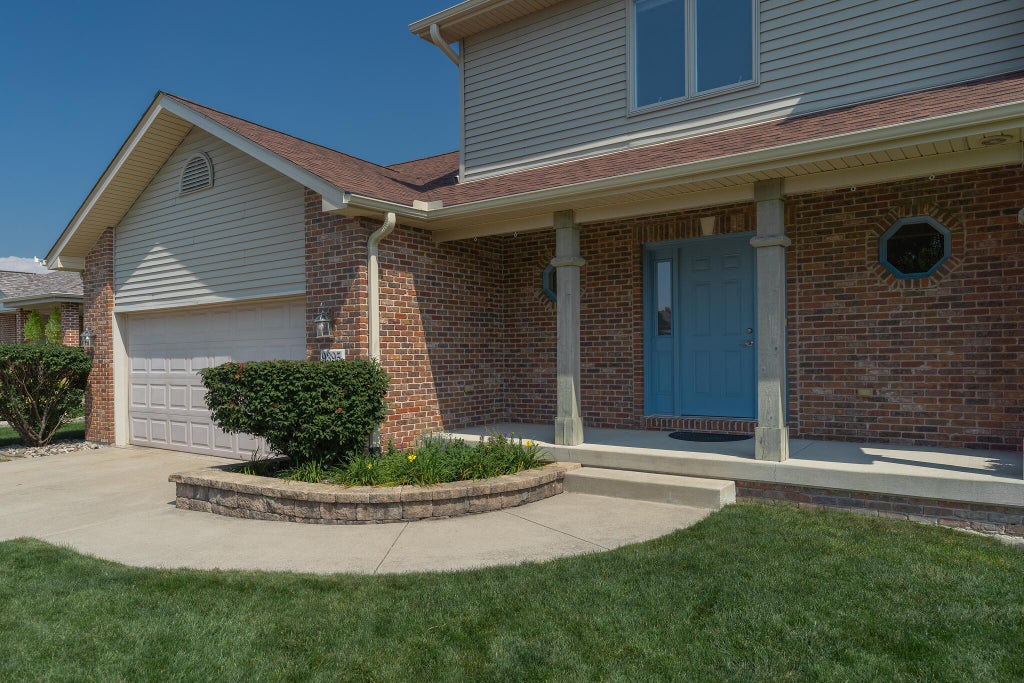 Photo of 9395 Beall Street, Dyer, IN 46311 (MLS # 844837)