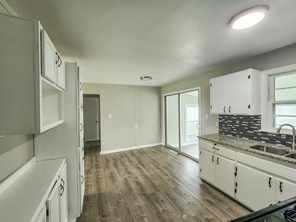 Photo of 5377 Cleveland Lane, Merrillville, IN 46410 (MLS # 838430)