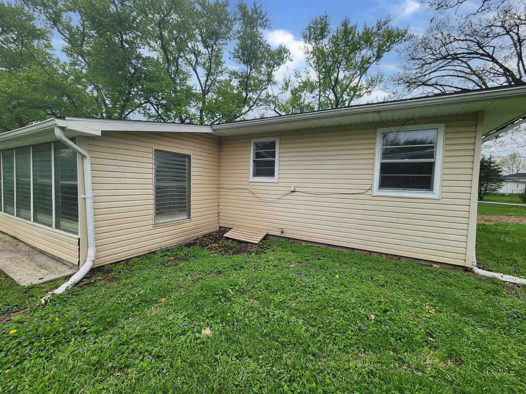Photo of 5377 Cleveland Lane, Merrillville, IN 46410 (MLS # 838430)