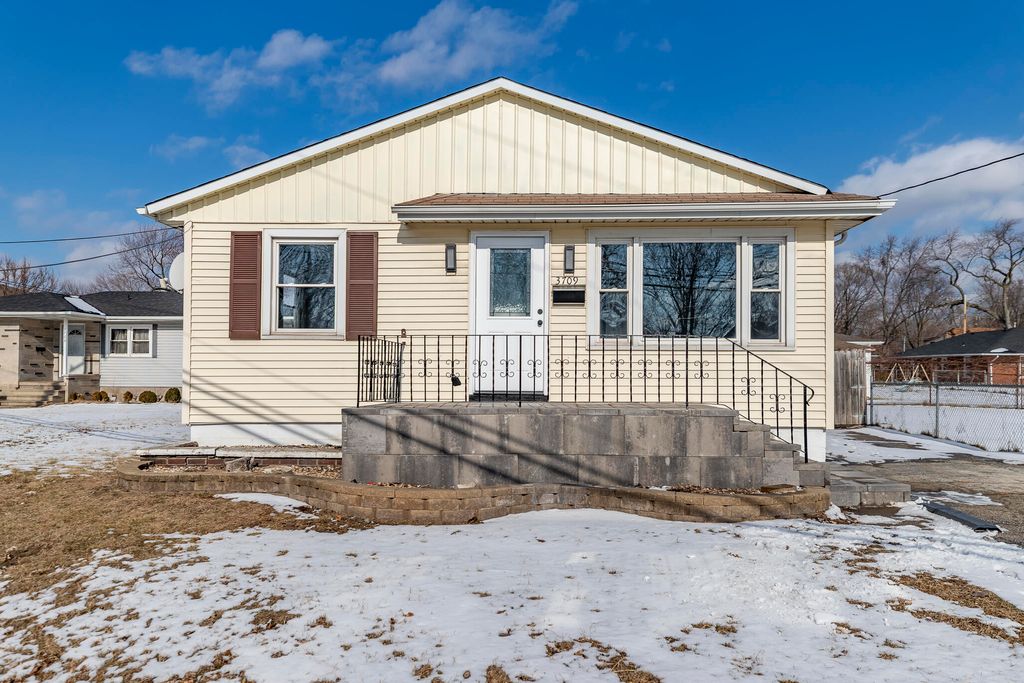 Photo of 3709 Orchard Drive, Hammond, IN 46323 (MLS # 833144)